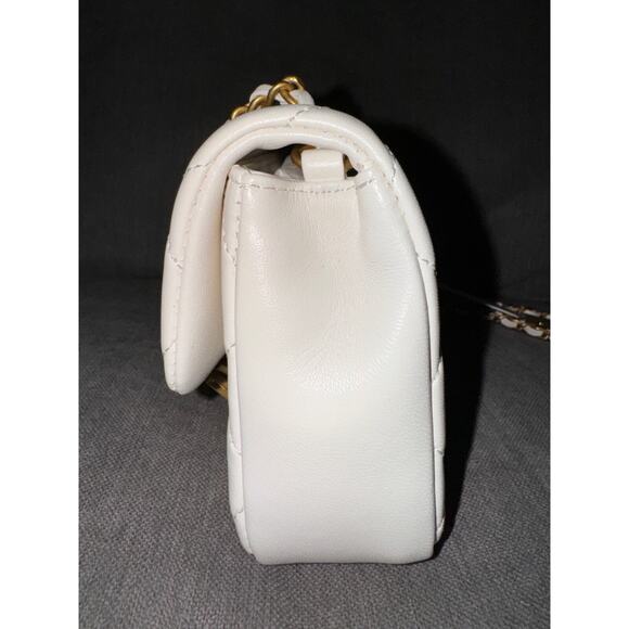 Chanel 22B White Mini Flap Rectangle Open Heart Gold Logo Shoulder Crossbody Bag - Picture 16 of 16